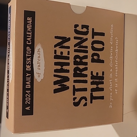 NWT When Stirring The Pot 2024 Daily Desktop Calendar - Picture 1 of 3